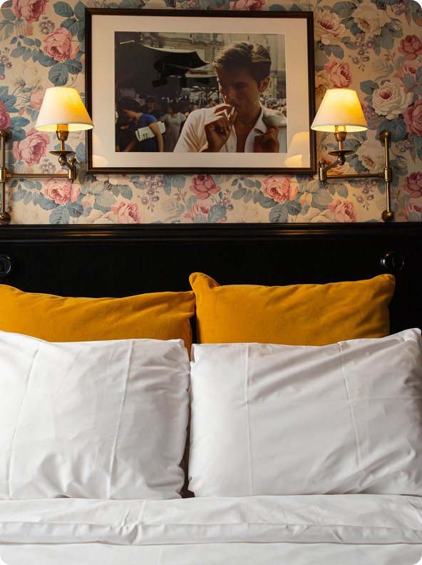 HOTELL